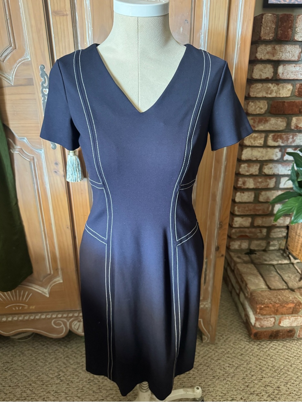 Brooks Brothers Navy V‑Neck Stitch‑Detail Midi Dress